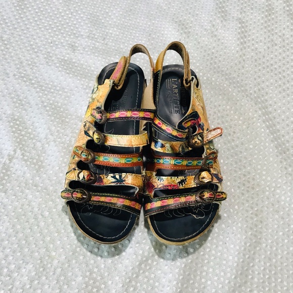 L'Artiste Taffyta Genuine Leather Strappy
Buckle Wedge Sandals - Picture 6 of 12